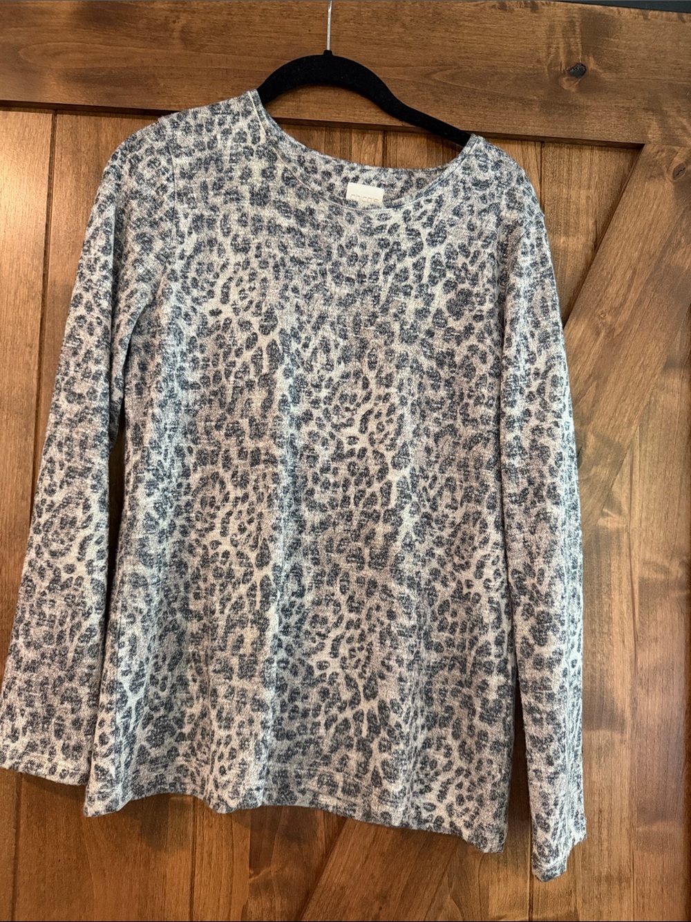 Chicos Leopard Print Long Sleeve Knit Top